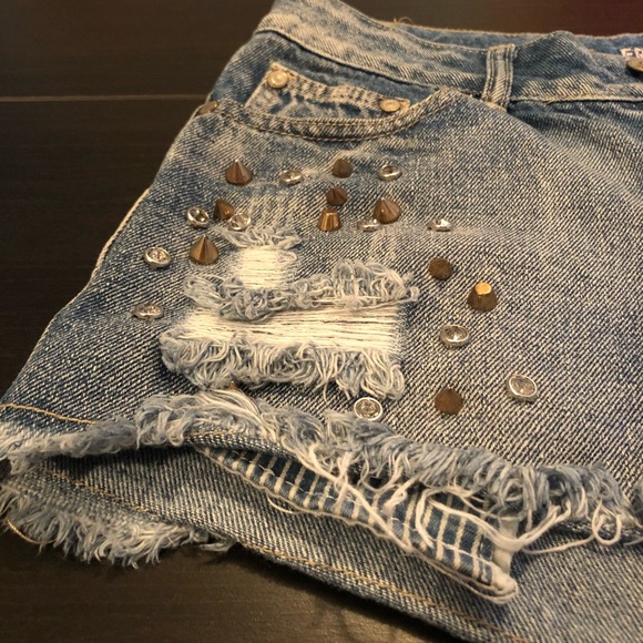 Free Culture Distressed Jean Shorts - Picture 3 of 6